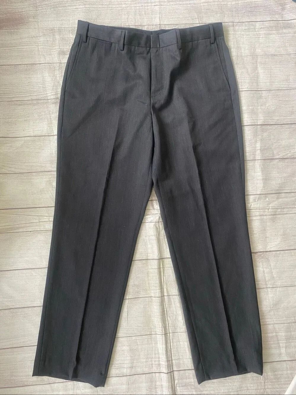 Eddie Bauer men 38 relaxed fit flat front grey dress pants